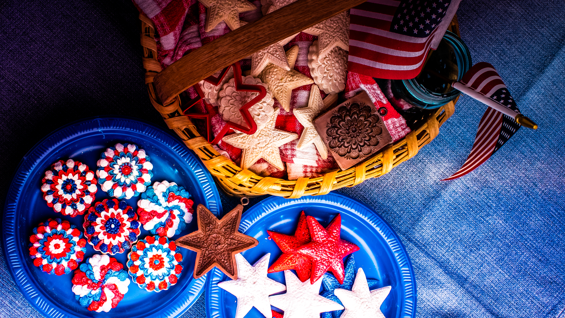 House on the Hill Cookie Molds